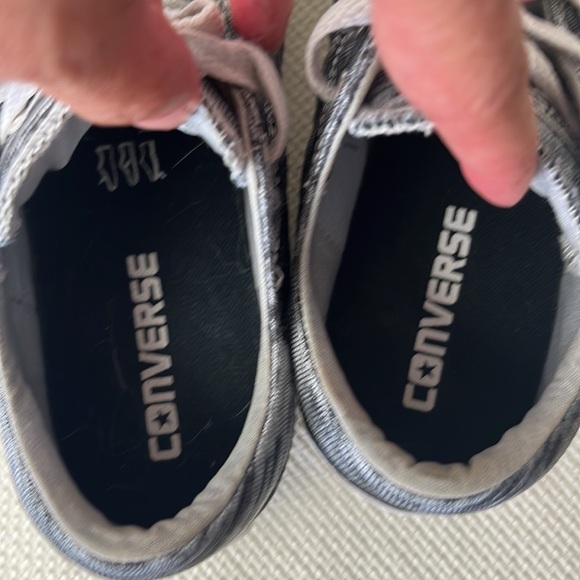 Converse Madison Low Top Sneakers - Picture 7 of 9